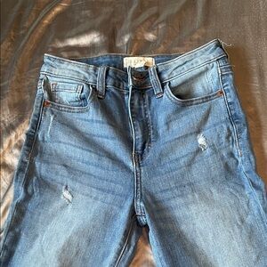 Heritage High Rise Light Blue Jeans